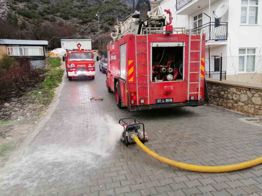 Turuncu Kod Uyarılı Antalya’da 206 Vakaya Müdahale Edildi