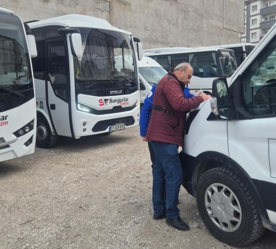 Niğde Belediyesi Servis Araçlarını Mercek Altına Aldı