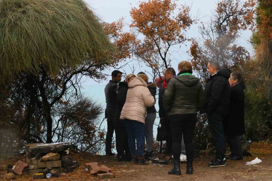 Falezden Düşen Şahıs İle Aracı Denizden Ve Karadan 6 Ekiple Aranıyor