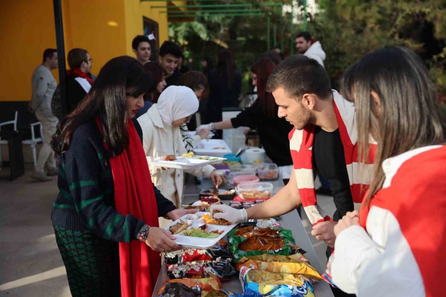 Antalya’da Gençlik Merkezi Açıldı