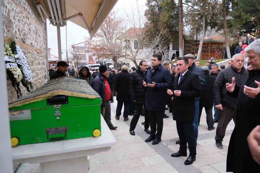 Sivrihisar Eski Belediye Başkanı Fikret Arslan Son Yolculuğuna Uğurlandı