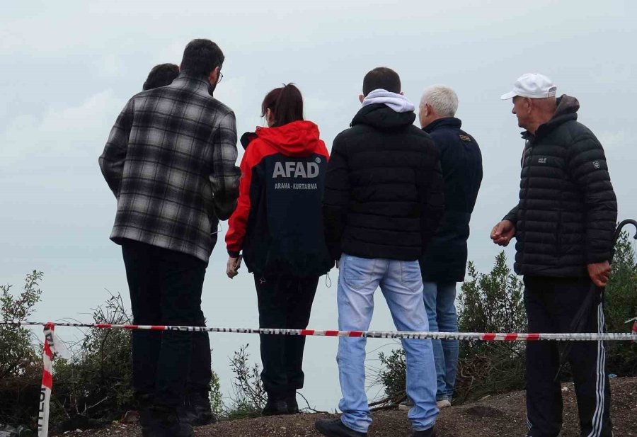 Endişeli Ailenin 30 Metrelik Falezlerde Umut Nöbeti Sürüyor