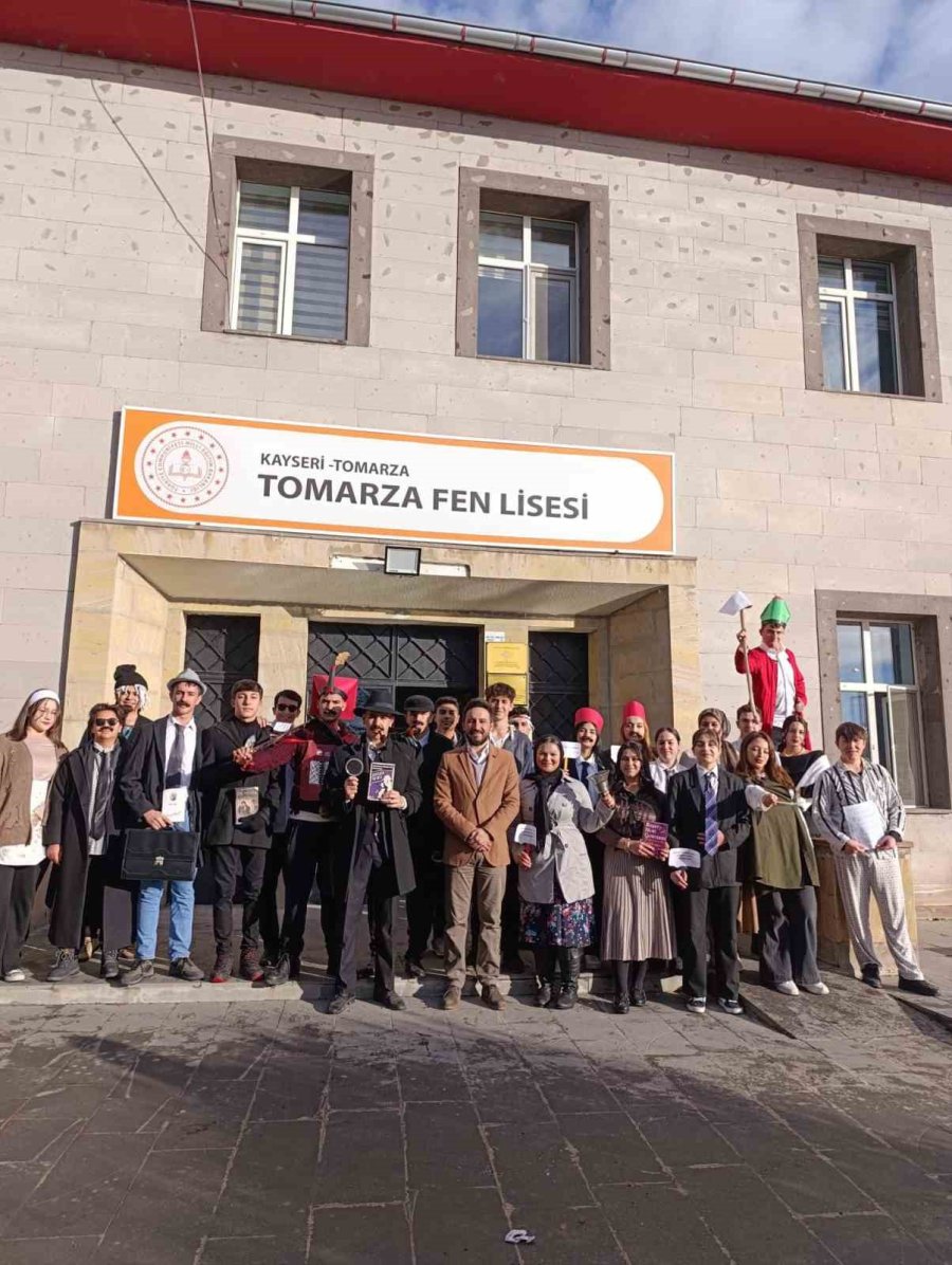 Tomarza Fen Lisesi’nde ’dünya Roman Kahramanları Günü’ Etkinliği