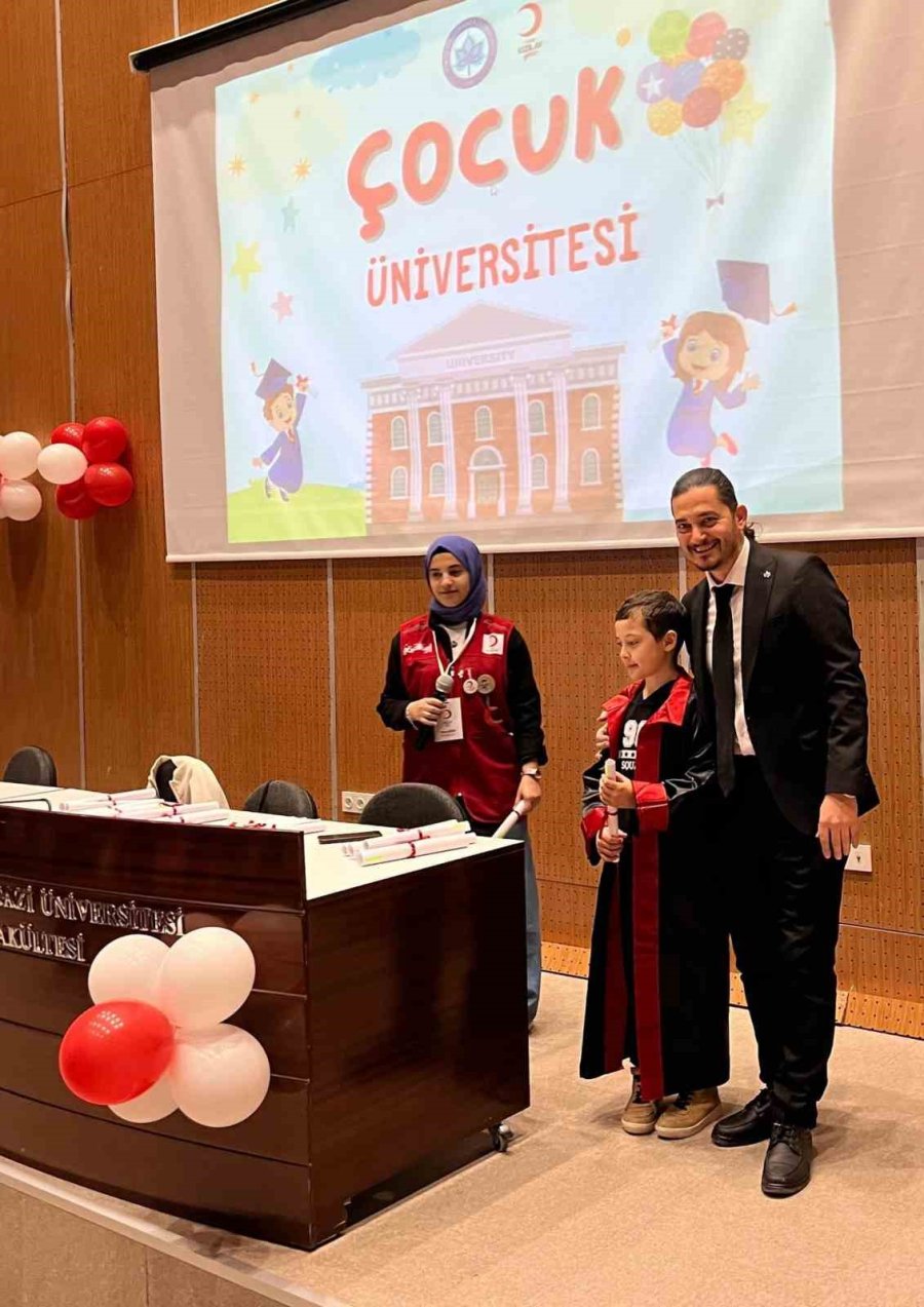 Esogü Genç Kızılay Topluluğu’ndan ’çocuk Üniversitesi’ Projesi