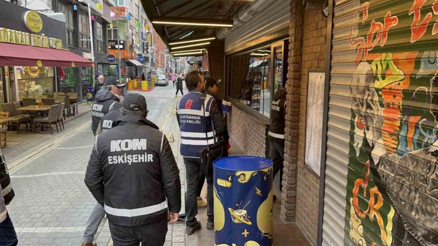 Eskişehir’de Polis Ekipleri Yılbaşı Öncesi Sahte Alkol Denetimi Yaptı