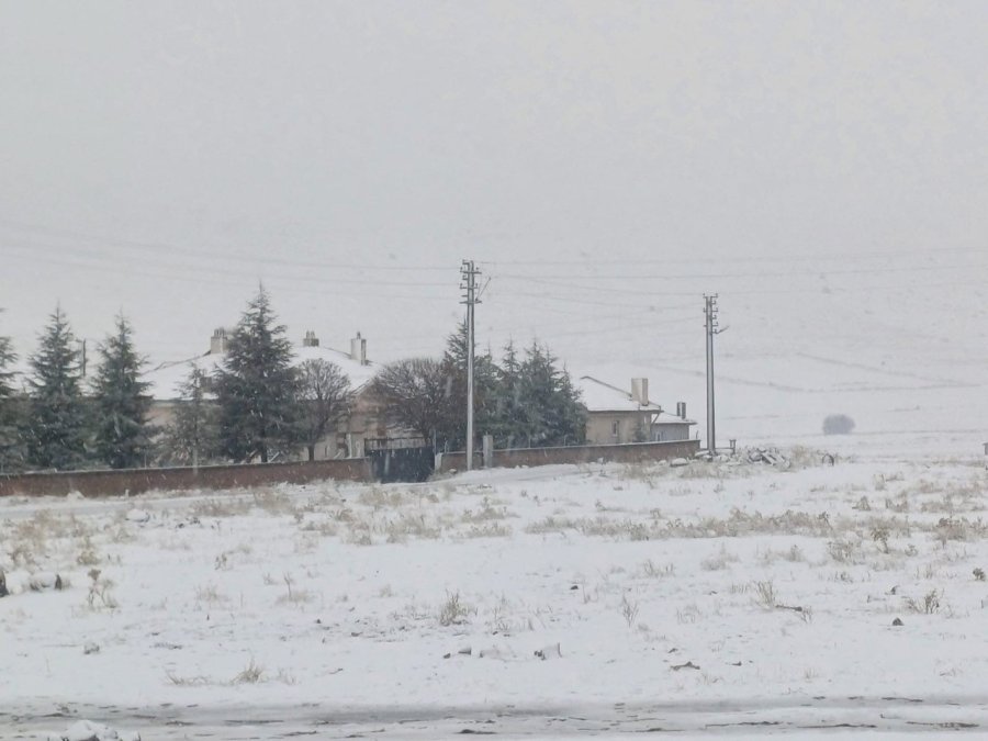 Konya’nın Yüksek Kesimlerinde Kar Yağışı Etkili Oluyor