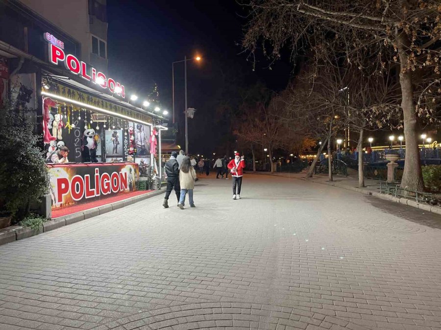 Yılbaşı Öncesi Kent Merkezinde Beklenen Yoğunluk Oluşmadı