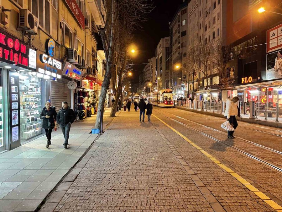 Yılbaşı Öncesi Kent Merkezinde Beklenen Yoğunluk Oluşmadı