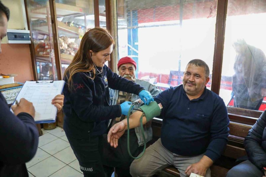 Alanya’da Evde Sağlık Taramaları Yılbaşında Da Devam Ediyor