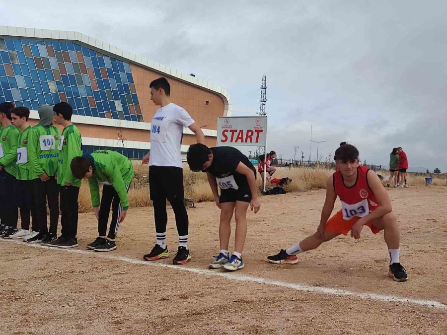 Okul Sporları Atletizm Kros Müsabakaları Tamamlandı