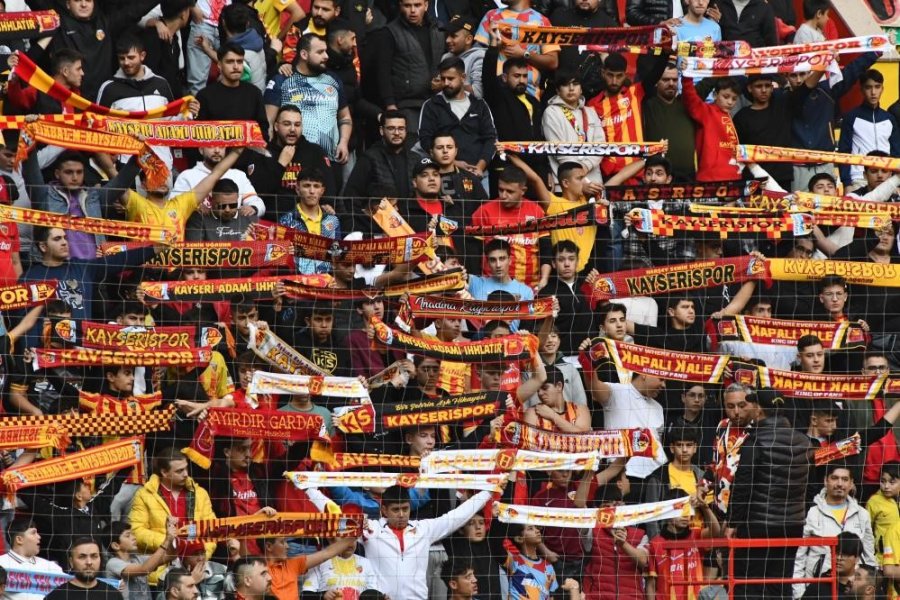 Kayserispor 71 Bin Taraftara Oynadı