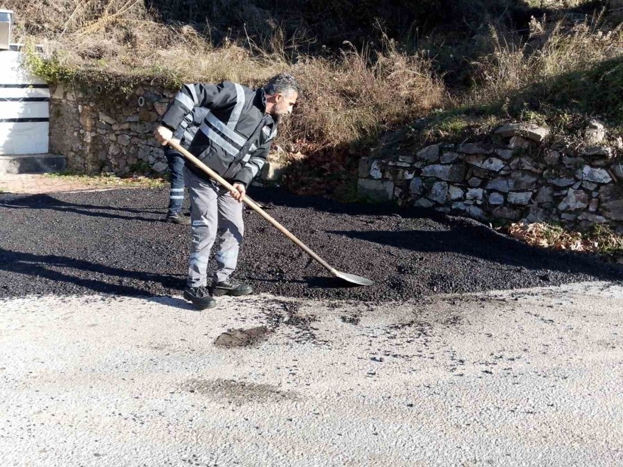 Alanya Taşatan Yolunda Tuzlama Çalışması