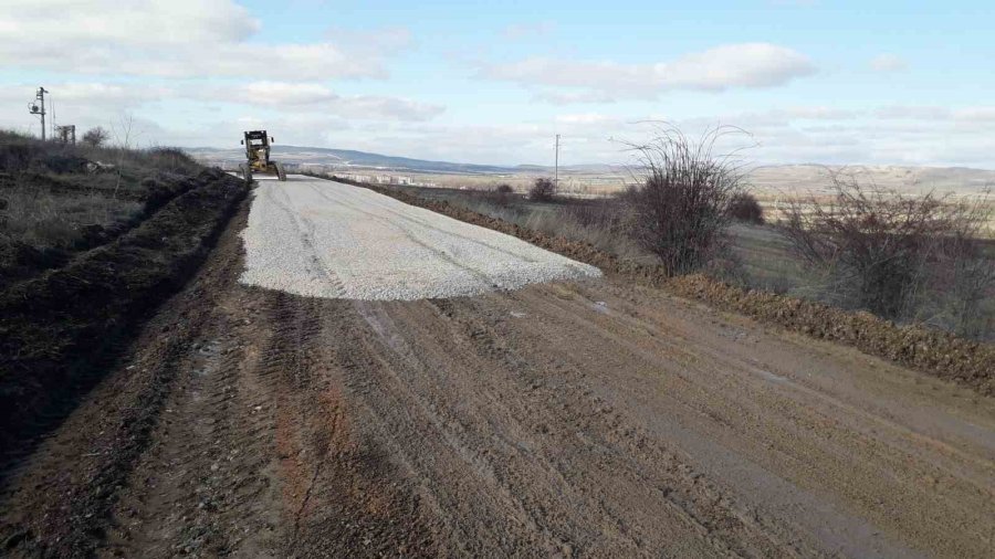 İnönü’de Yol Çalışmaları Aralıksız Devam Ediyor