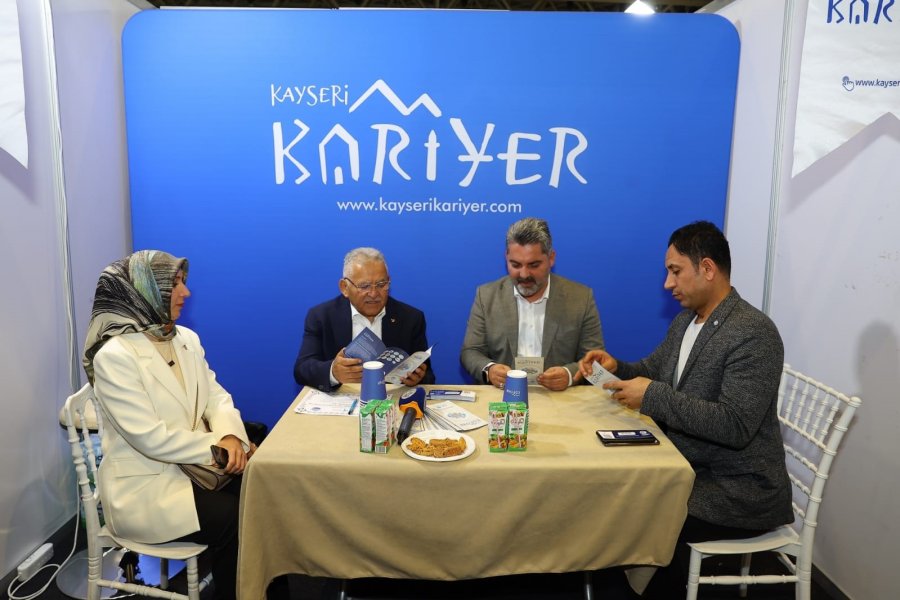 Büyükşehir’in Kayseri Kariyer Merkezi 2024’te 3 Bine Yakın İstihdama Aracı Oldu