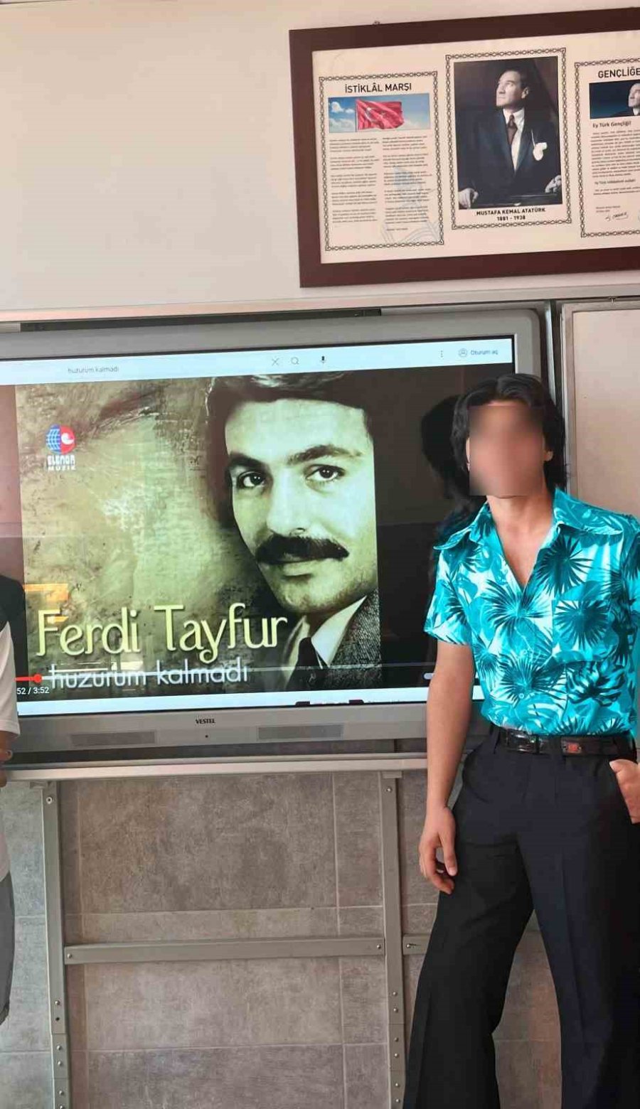 Ferdi Tayfur Hayranlığı İle Bilinen Genç ’dini Değerleri Aşağılama’ Suçundan Gözaltına Alındı