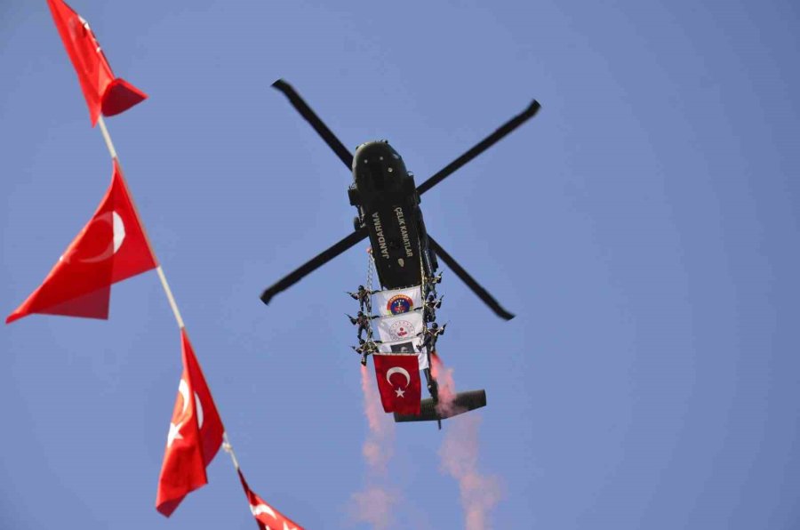 Mersin’in Kurtuluş Günü Coşkuyla Kutlandı