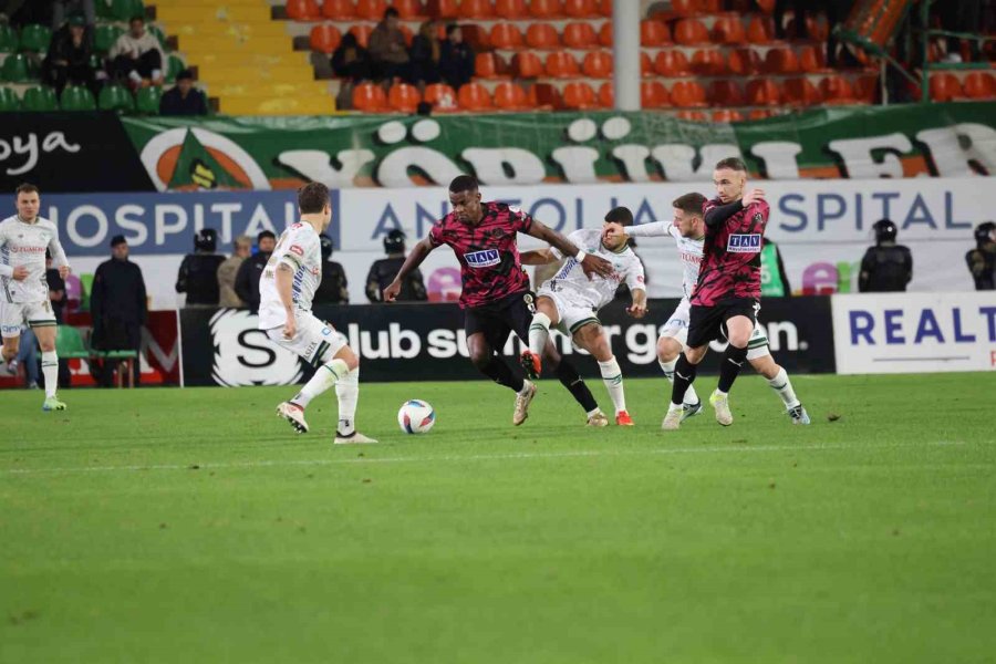 Trendyol Süper Lig: Alanyaspor: 2 - Konyaspor: 1 (maç Sonucu)