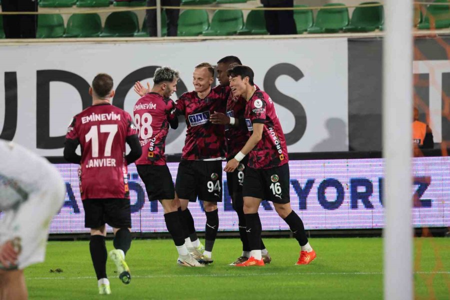 Trendyol Süper Lig: Alanyaspor: 2 - Konyaspor: 1 (maç Sonucu)