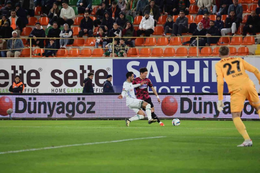 Trendyol Süper Lig: Alanyaspor: 2 - Konyaspor: 1 (maç Sonucu)