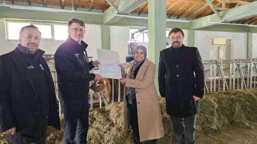 Tarım Ve Orman İl Müdürlüğü’nden Tepebaşı’ndaki İşletmeye Ari İşletme Sertifikası