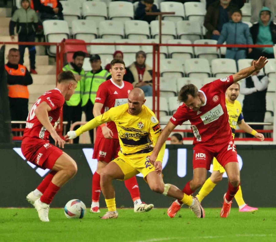 Trendyol Süper Lig: Antalyaspor: 1 - Eyüpspor: 4 (maç Sonucu)