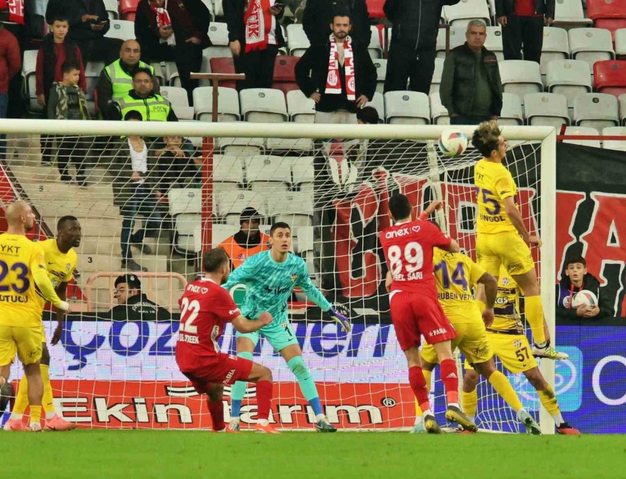 Trendyol Süper Lig: Antalyaspor: 1 - Eyüpspor: 4 (maç Sonucu)