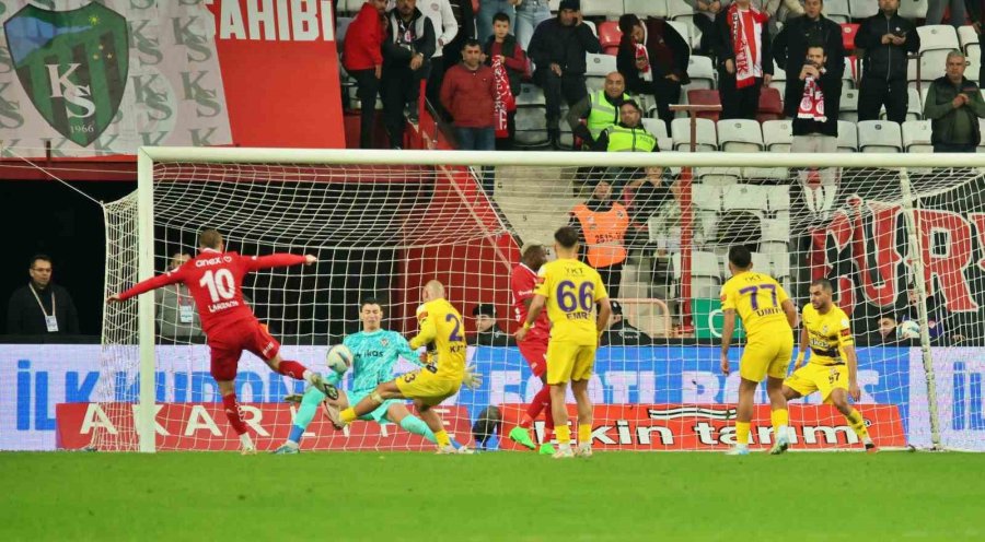 Trendyol Süper Lig: Antalyaspor: 1 - Eyüpspor: 4 (maç Sonucu)