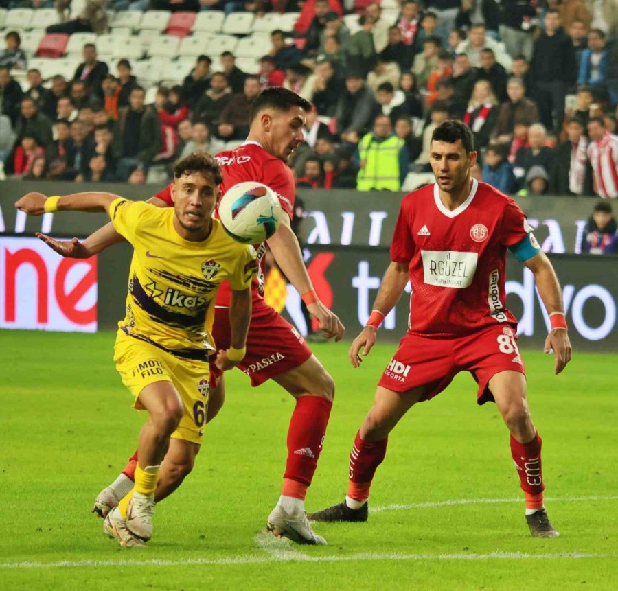 Trendyol Süper Lig: Antalyaspor: 1 - Eyüpspor: 4 (maç Sonucu)