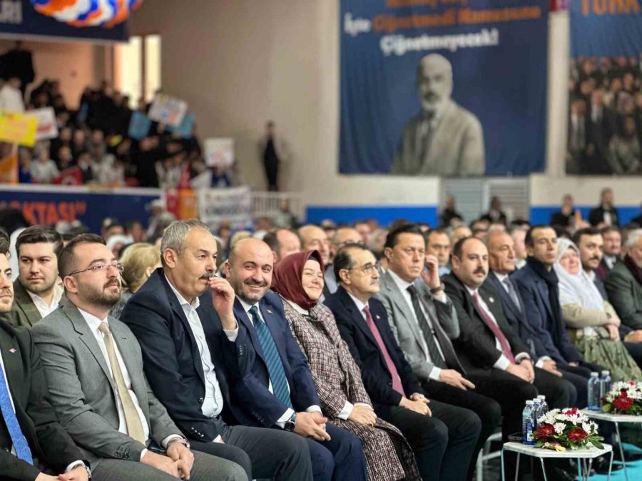 Ak Parti Eskişehir İl Gençlik Kolları 7. Olağan Kongresi Yoğun Katılımla Gerçekleştirildi