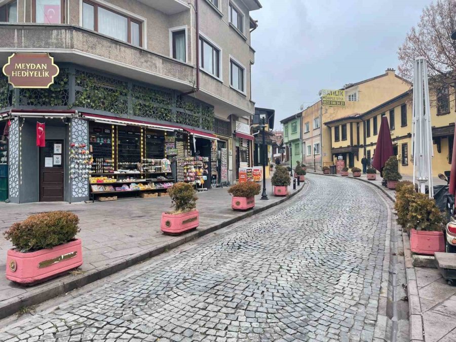 Eskişehir’de Soğuk Kent Merkezindeki Yoğunluğu Azalttı