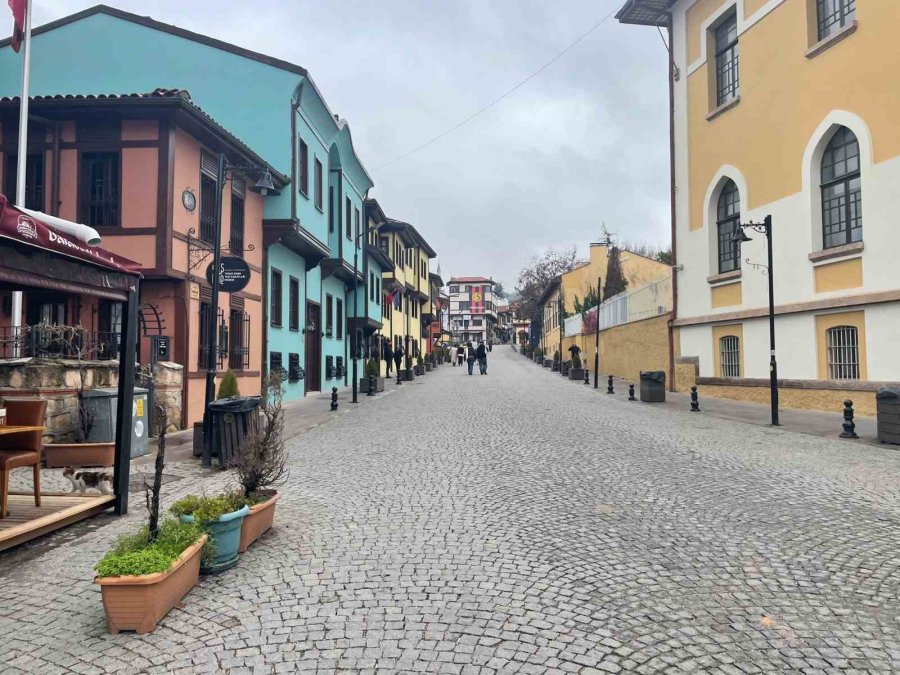 Eskişehir’de Soğuk Kent Merkezindeki Yoğunluğu Azalttı