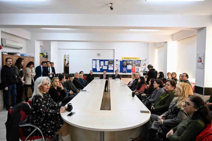 Gençliğinde Çift Sürdüğü Araziyi Bağışladı, Yapılan Okulun Sıralarında Gençlere Öğüt Verdi