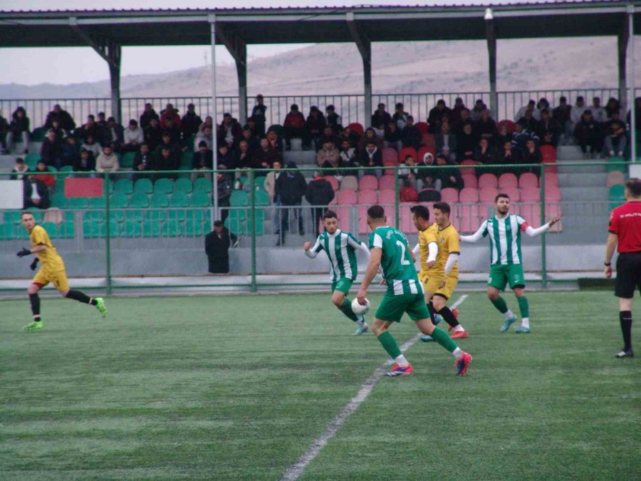 Kayseri Süper Amatör Küme: Kayseri Şekerspor: 3 - Kocasinan Şimşekspor:2