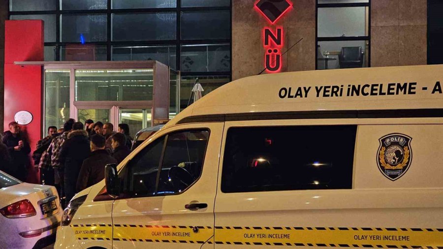 Otelde Husumetlilerin Kavgası Kanlı Bitti: 2 Ölü