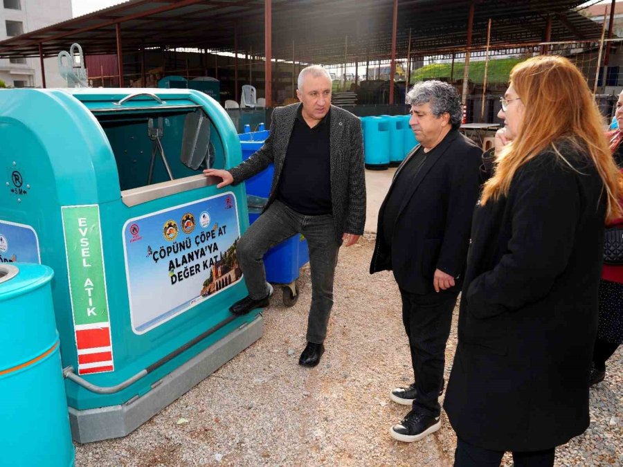 Birinci Olabilmek İçin Evlerinde 45 Gün Boyunca 15 Ton Atık Biriktirdiler