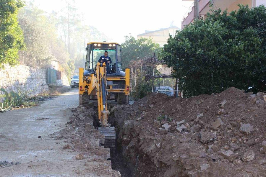 Kemer Aslanbucak’ın İçme Suyu Hattı Yenileniyor