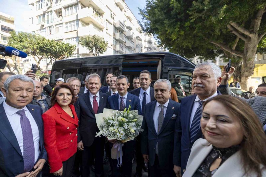 Chp Genel Başkanı Özel: "türkiye’de Rekor Kırarak Mersin Büyükşehir Belediyesi’ni Kazandınız"