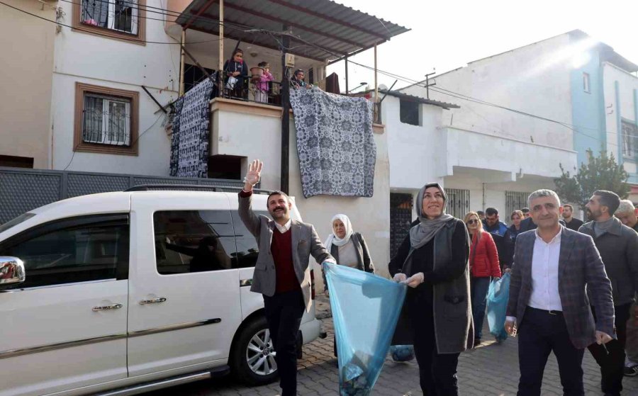 Akdeniz Belediyesinin ’temizlik Kampanyası’ Sürüyor