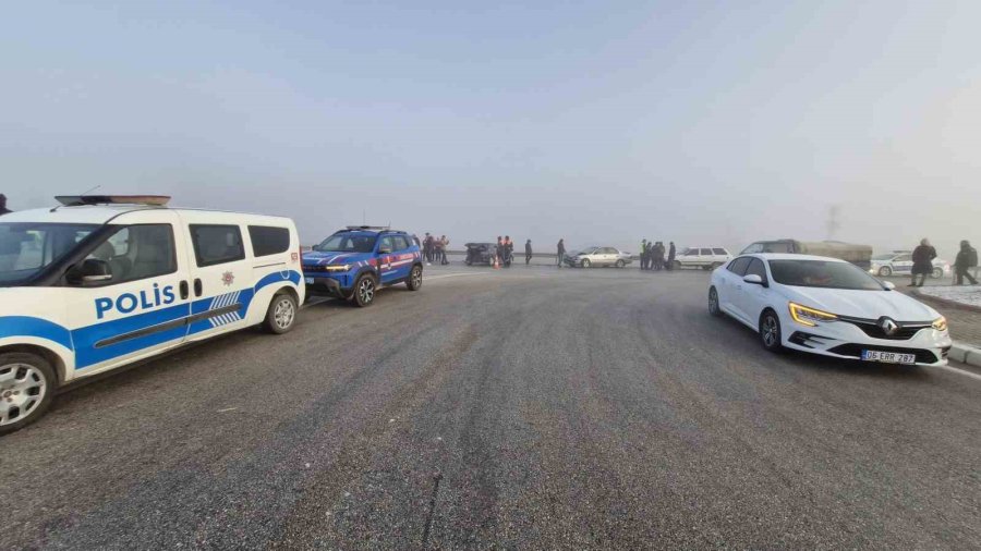 Karaman’da 13 Aracın Karıştığı Zincirleme Kazada 7 Kişi Yaralandı