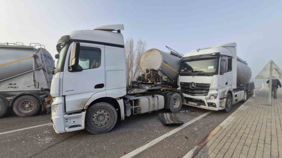 Karaman’da 13 Aracın Karıştığı Zincirleme Kazada 7 Kişi Yaralandı