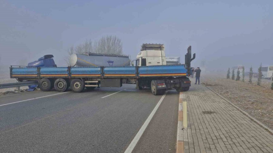 Karaman’da 13 Aracın Karıştığı Zincirleme Kazada 7 Kişi Yaralandı