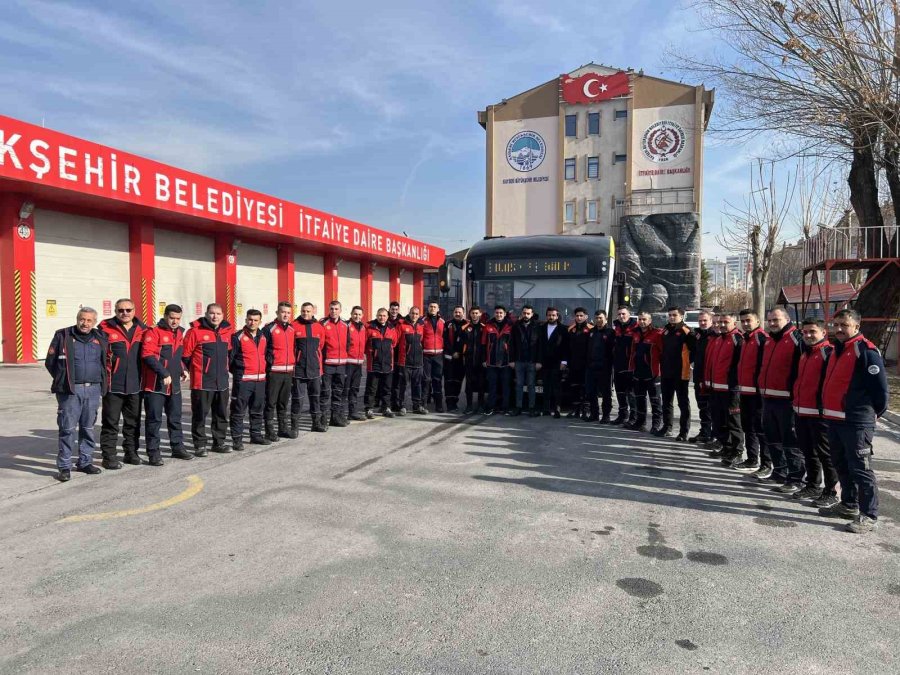 Büyükşehirden İtfaiye Personeline Elektrikli Araç Arızalarına Müdahale Eğitimi