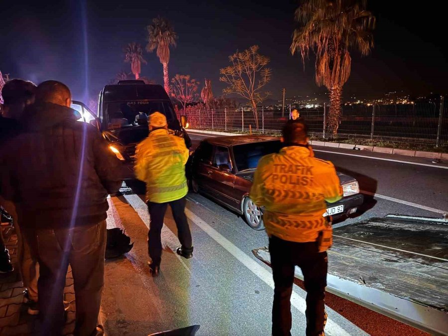 Trafiği Birbirine Kattı, Kaza Yapıp Firar Etti