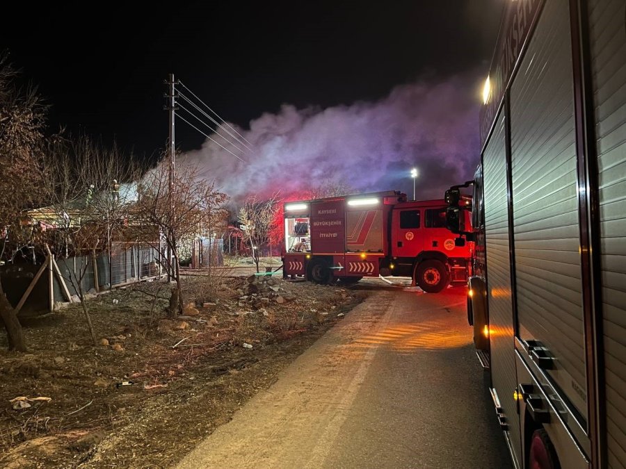 Kayseri’de Müstakil Evde Korkutan Yangın