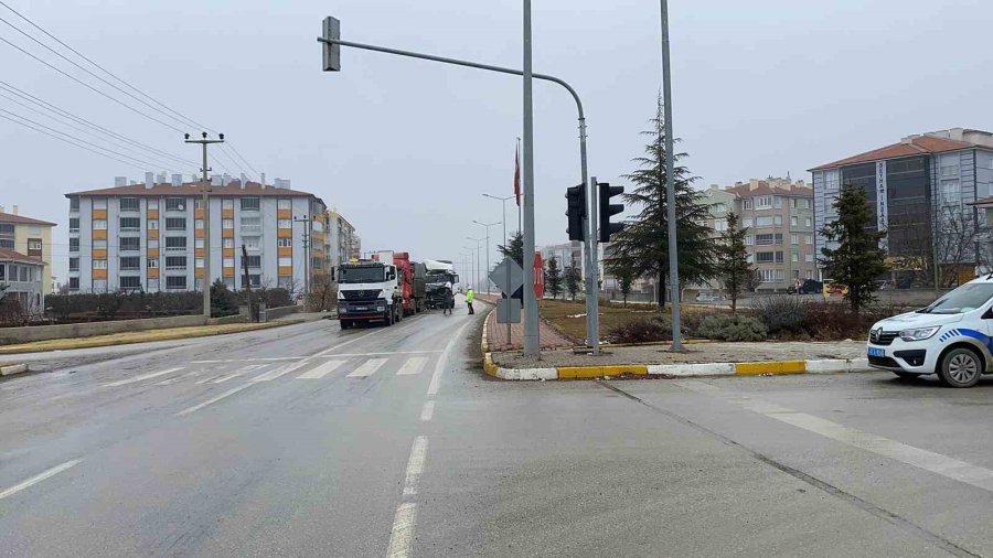 Konya’da Tırlar Çarpıştı: 1 Yaralı