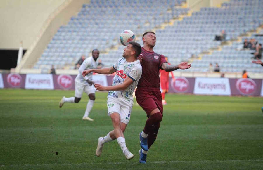 Trendyol Süper Lig: Atakaş Hatayspor: 1 - Çaykur Rizespor: 1 (ilk Yarı)