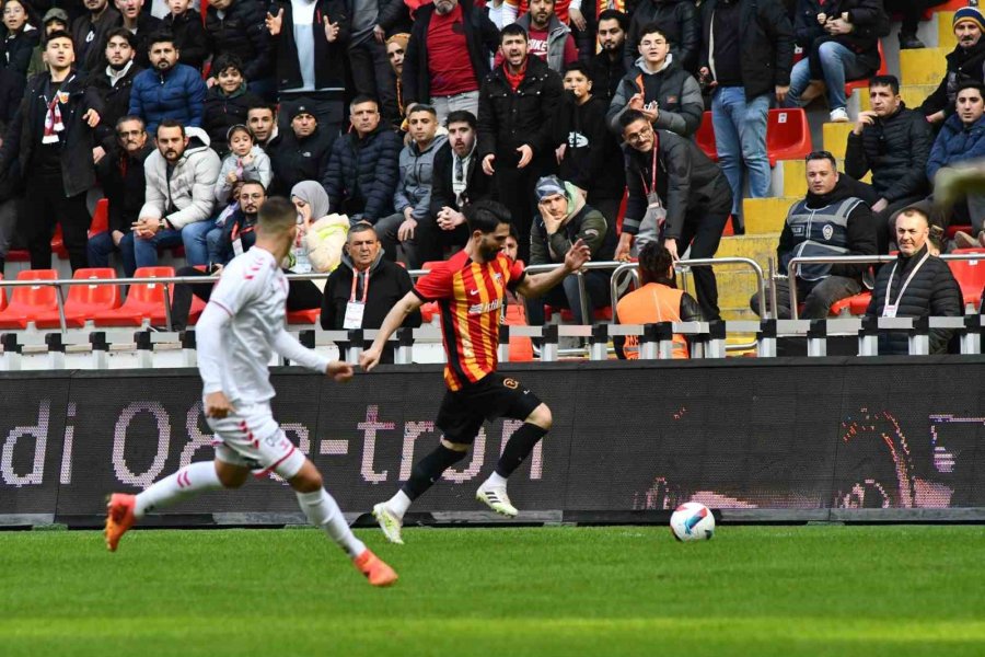 Trendyol Süper Lig: Kayserispor: 0 - Samsunspor: 1 (maç Devam Ediyor)