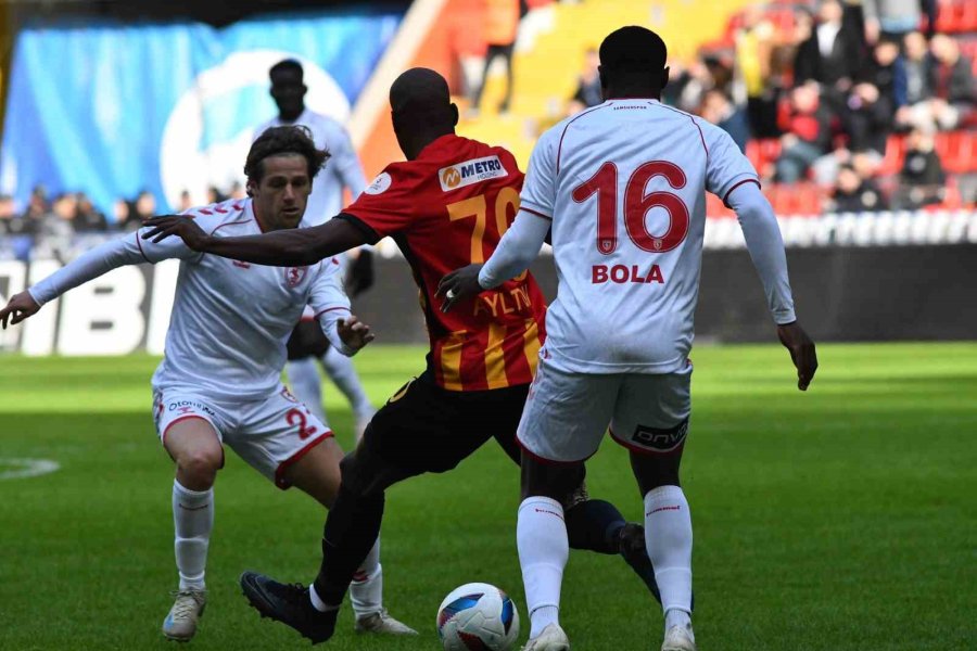 Trendyol Süper Lig: Kayserispor: 0 - Samsunspor: 1 (maç Devam Ediyor)