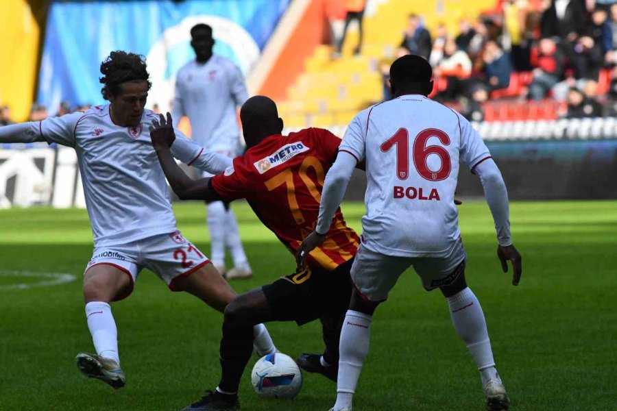 Trendyol Süper Lig: Kayserispor: 0 - Samsunspor: 1 (maç Devam Ediyor)