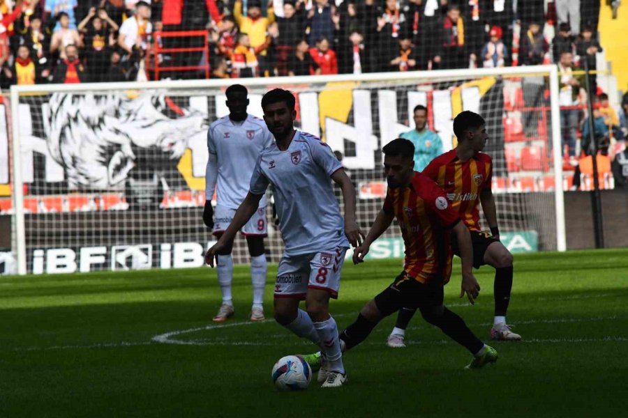 Trendyol Süper Lig: Kayserispor: 0 - Samsunspor: 1 (ilk Yarı)